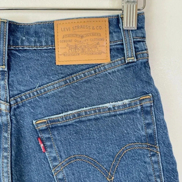 Levi's Ribcage Distressed Mid Thigh Medium Wash Frayed Hem Jean Shorts - Picture 13 of 16